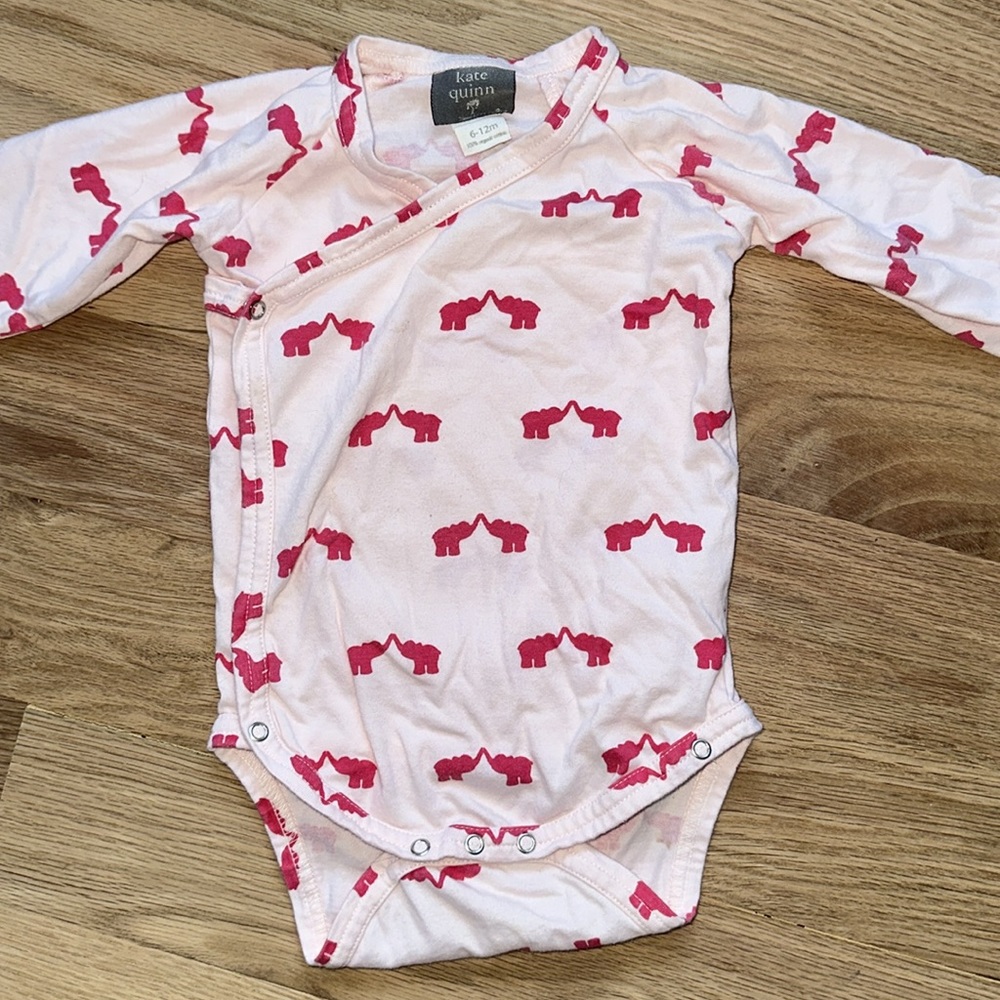 Kate Quinn pink kissing elephants bodysuit onesie baby girl size 6-12 months